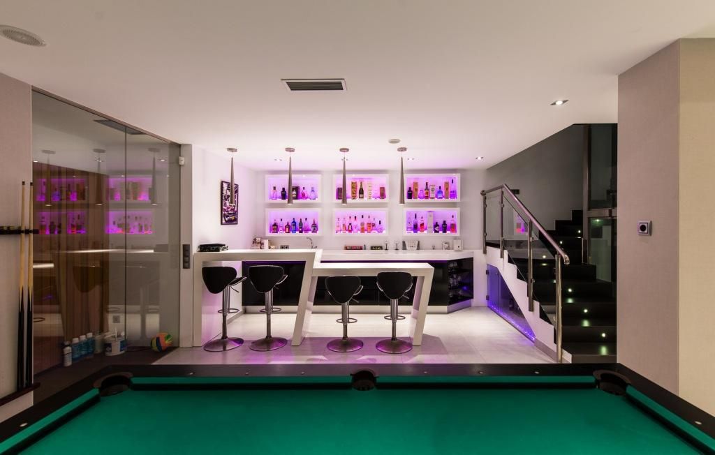 Villa in Calpe, Alicante, Spain 4 bedrooms, 440 sq.m. No. 95681