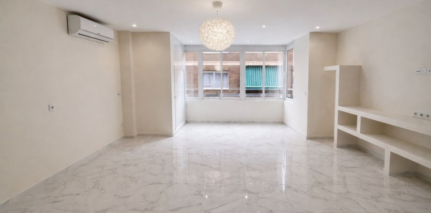 Appartamento a Torrevieja, Alicante, Spagna 111 mq. N° 165927