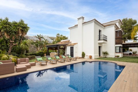 Villa in Benahavis, Malaga, Spain 4 bedrooms, 373 sq.m. No. 174433