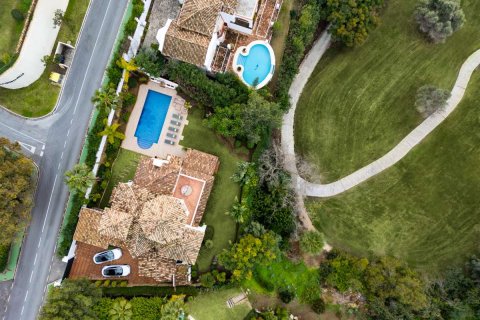 Villa for sale in Benahavis, Malaga, Spain 4 bedrooms, 373 sq.m. No. 174433 - photo 5