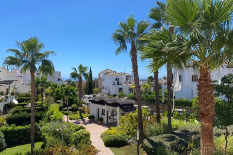 Apartment for sale Estepona, Malaga, Spain 2 bedrooms, 76 sq.m. No. 109544 - photo 1