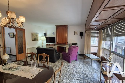 Bliźniak w El Vendrell, Tarragona, Hiszpania 3 sypialnie, 236 mkw. nr 152681 – zdjęcie 8