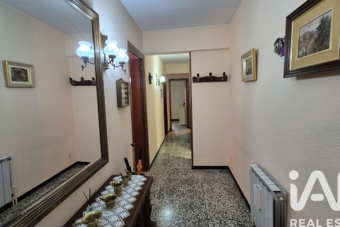 Bliźniak w El Vendrell, Tarragona, Hiszpania 3 sypialnie, 236 mkw. nr 152681 – zdjęcie 13