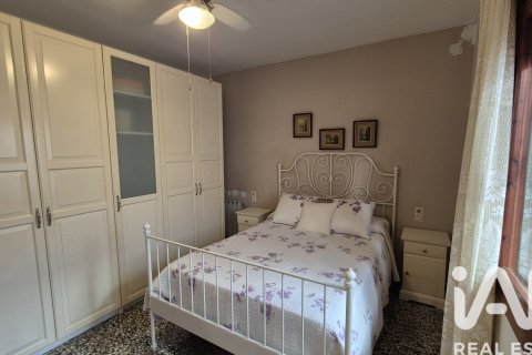 Bliźniak w El Vendrell, Tarragona, Hiszpania 3 sypialnie, 236 mkw. nr 152681 – zdjęcie 17