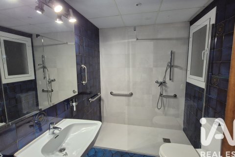 Bliźniak w El Vendrell, Tarragona, Hiszpania 3 sypialnie, 236 mkw. nr 152681 – zdjęcie 25