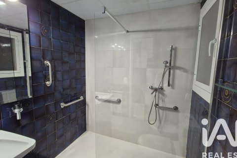 Bliźniak w El Vendrell, Tarragona, Hiszpania 3 sypialnie, 236 mkw. nr 152681 – zdjęcie 24