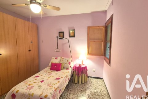 Bliźniak w El Vendrell, Tarragona, Hiszpania 3 sypialnie, 236 mkw. nr 152681 – zdjęcie 18