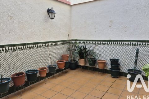 Bliźniak w El Vendrell, Tarragona, Hiszpania 3 sypialnie, 236 mkw. nr 152681 – zdjęcie 4