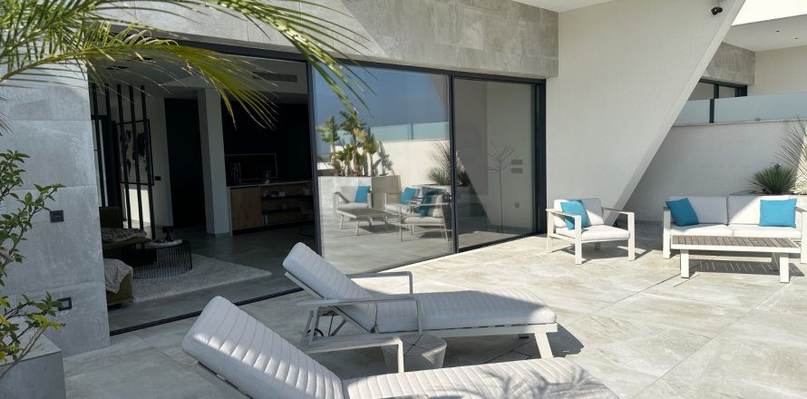 Villa Ciudad Quesada, Alicante, Espagne 4 chambres, 240 m2 No. 135643