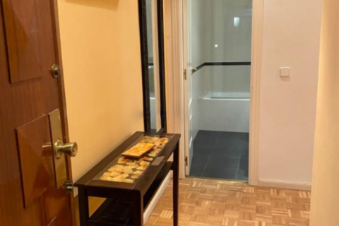 Apartment for sale Madrid, Spain 1 bedroom, 47 sq.m. No. 58700 - photo 9