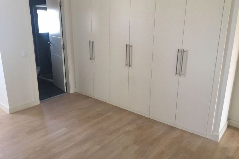Huoneisto myytävänä Madrid, Espanja, 3 makuuhuonetta, 130 m2 No. 58871 - kuva 5