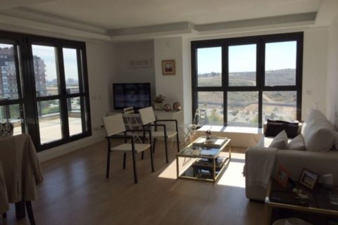 Huoneisto myytävänä Madrid, Espanja, 2 makuuhuonetta, 100 m2 No. 58872 - kuva 2