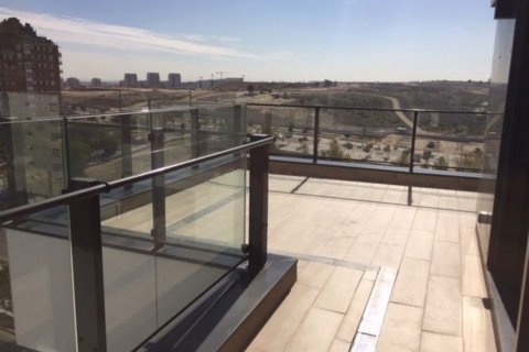 Huoneisto myytävänä Madrid, Espanja, 2 makuuhuonetta, 100 m2 No. 58872 - kuva 1