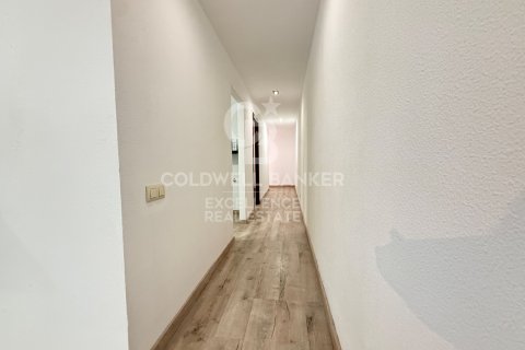 Huoneisto vuokrattavana Valencia, Espanja, 5 makuuhuonetta, 200 m2 No. 178430 - kuva 16