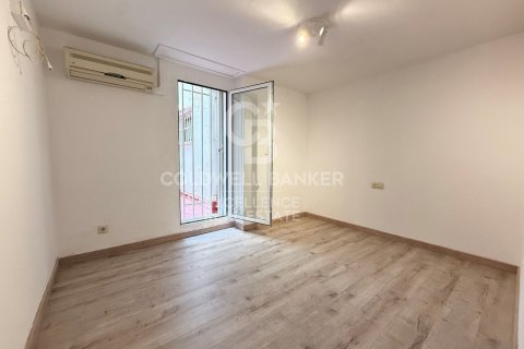 Huoneisto vuokrattavana Valencia, Espanja, 5 makuuhuonetta, 200 m2 No. 178430 - kuva 20