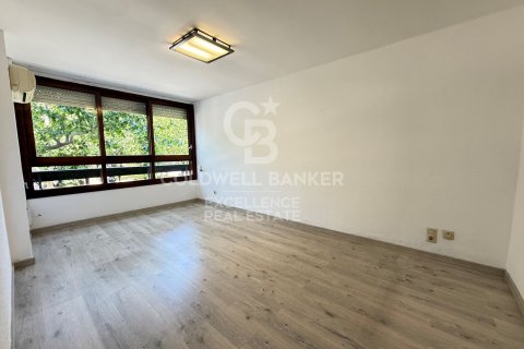 Huoneisto vuokrattavana Valencia, Espanja, 5 makuuhuonetta, 200 m2 No. 178430 - kuva 17