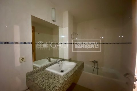 Huoneisto vuokrattavana Principado De Andorra (Ninguna Poblacion Tiene C.P.), Lleida, Espanja, 1 makuuhuone, 50 m2 No. 178428 - kuva 13