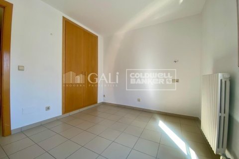 Huoneisto vuokrattavana Principado De Andorra (Ninguna Poblacion Tiene C.P.), Lleida, Espanja, 1 makuuhuone, 50 m2 No. 178428 - kuva 10