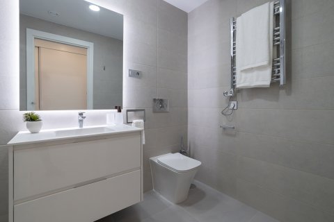 Huoneisto myytävänä Benidorm, Alicante, Espanja, 2 makuuhuonetta, 94 m2 No. 196119 - kuva 24