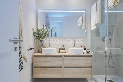 Apartment for sale in Fuengirola, Malaga, Spain 2 bedrooms, 74 sq.m. No. 117659 - photo 29