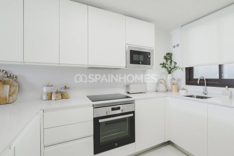 Apartment for sale in Fuengirola, Malaga, Spain 2 bedrooms, 74 sq.m. No. 117659 - photo 21