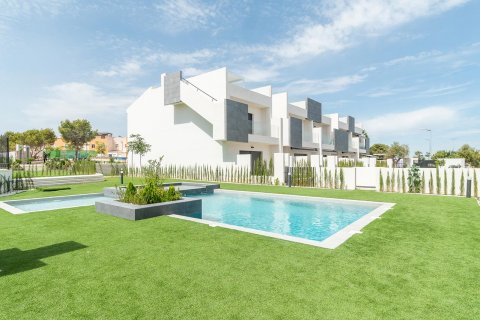 Bungalow for sale Torrevieja, Alicante, Spain 3 bedrooms, 82 sq.m. No. 112303 - photo 19