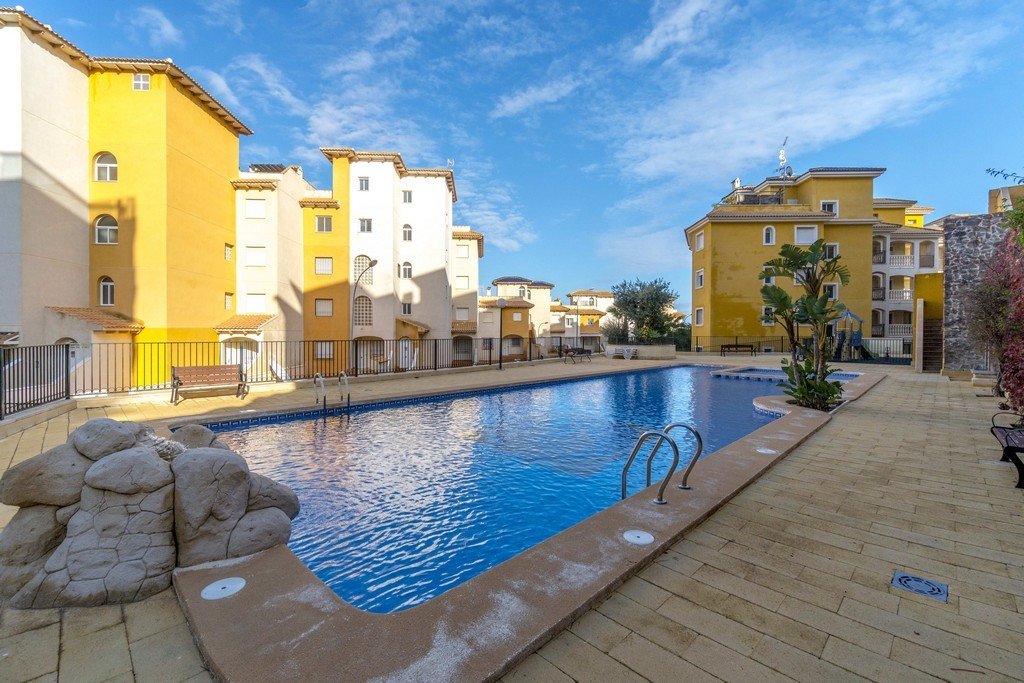 Appartamento a Dehesa De Campoamor, Alicante, Spagna 2 camere da letto, 77 mq. N° 144831