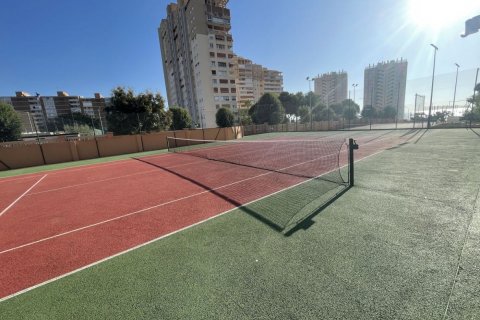 Radhus till salu El Campello, Alicante, Spanien 4 sovrum, 180 kvm. Nr. 115284 - foto 11