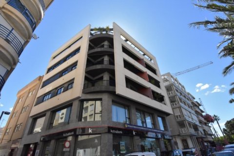 Apartamento en venta Torrevieja, Alicante, España 3 dormitorios, 137 m2 No. 115281 - foto 26