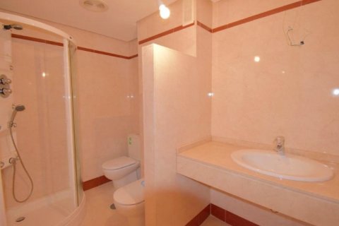 Apartamento en venta Torrevieja, Alicante, España 3 dormitorios, 137 m2 No. 115281 - foto 17