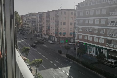 Appartamento in vendita a Torrevieja, Alicante, Spagna 2 camere da letto, 75 mq. N° 195673 - foto 6