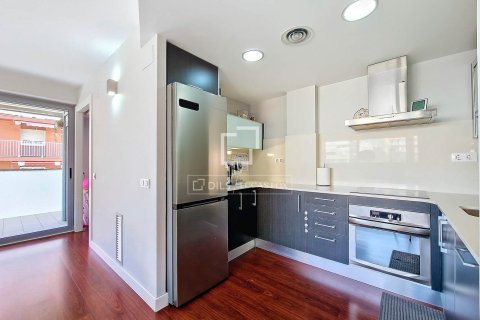 Apartment for sale in Vilanova i la Geltru, Barcelona, Spain 3 bedrooms, 77 sq.m. No. 150996 - photo 2