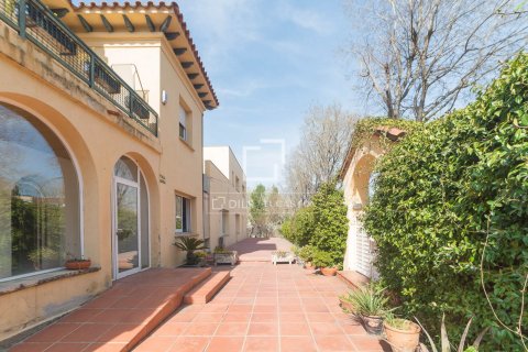 Villa zum Verkauf in Sant Cugat Del Valles, Barcelona, Spanien 10 Schlafzimmer, 479 m2 Nr. 150997 - Foto 2