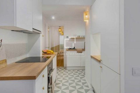 Apartament w Barcelona, Hiszpania 2 sypialnie, 71 mkw. nr 150995 – zdjęcie 2