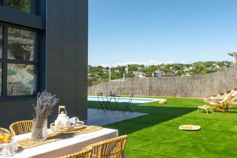 Villa till salu i Vallromanes, Barcelona, Spanien 3 sovrum, 336 kvm. Nr. 150994 - foto 7