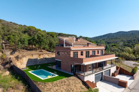 Villa till salu i Vallromanes, Barcelona, Spanien 3 sovrum, 336 kvm. Nr. 150994 - foto 29