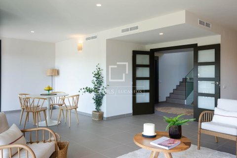 Villa till salu i Vallromanes, Barcelona, Spanien 3 sovrum, 336 kvm. Nr. 150994 - foto 12