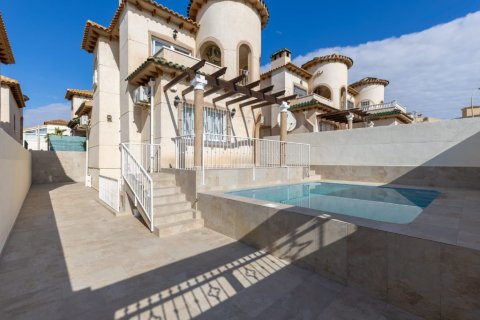 Villa zum Verkauf in Villamartin, Alicante, Spanien 5 Schlafzimmer, 150 m2 Nr. 146088 - Foto 1