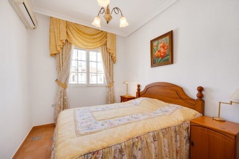 Villa till salu i La Zenia, Alicante, Spanien 3 sovrum, 135 kvm. Nr. 146091 - foto 11