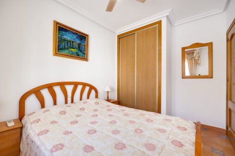 Villa till salu i La Zenia, Alicante, Spanien 3 sovrum, 135 kvm. Nr. 146091 - foto 16