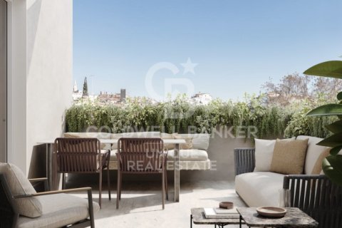 Takvåning i Madrid, Spanien 3 sovrum, 205 kvm. Nr. 156690