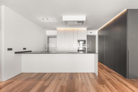 Huoneisto vuokrattavana Principado De Andorra (Ninguna Poblacion Tiene C.P.), Lleida, Espanja, 2 makuuhuonetta, 101 m2 No. 156695 - kuva 10