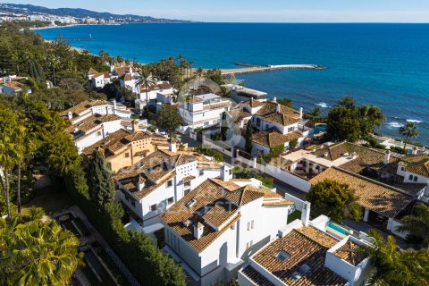 Villa for sale in Marbella, Malaga, Spain 4 bedrooms, 442 sq.m. No. 156693 - photo 6