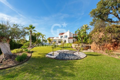 Villa for sale in Benahavis, Malaga, Spain 9 bedrooms, 1177 sq.m. No. 156689 - photo 14