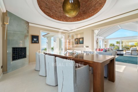 Villa for sale in Benahavis, Malaga, Spain 9 bedrooms, 1177 sq.m. No. 156689 - photo 3