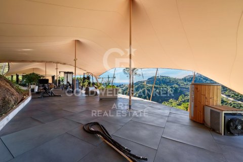 Villa till salu i Benahavis, Malaga, Spanien 5 sovrum, 715 kvm. Nr. 156691 - foto 2