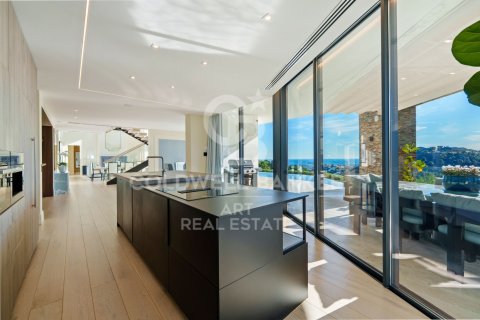 Villa till salu i Benahavis, Malaga, Spanien 5 sovrum, 715 kvm. Nr. 156691 - foto 9