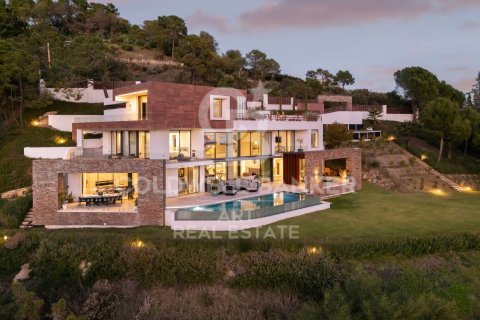 Villa i Benahavis, Malaga, Spanien 5 sovrum, 715 kvm. Nr. 156691