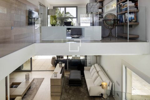 Villa zum Verkauf in Barcelona, Spanien 6 Schlafzimmer, 334 m2 Nr. 161373 - Foto 24