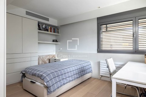 Villa zum Verkauf in Barcelona, Spanien 6 Schlafzimmer, 334 m2 Nr. 161373 - Foto 28